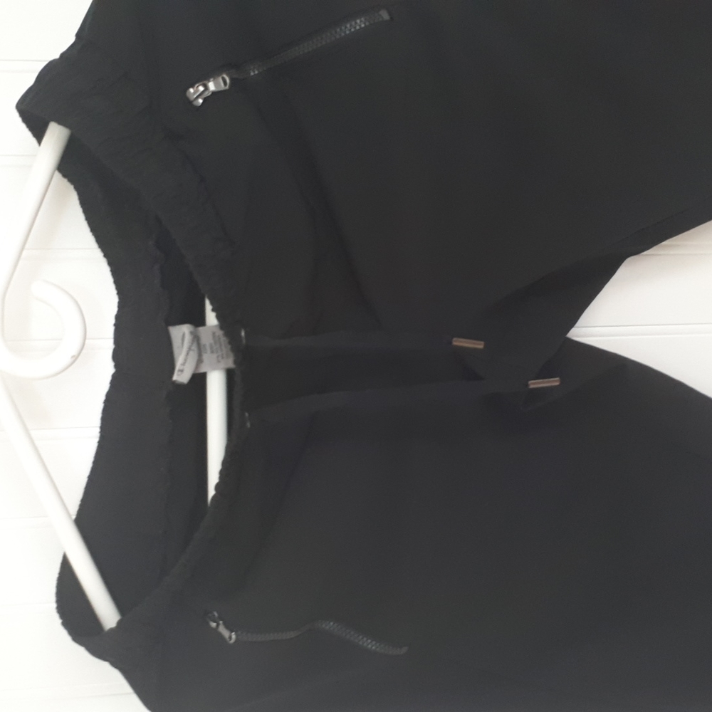 Champion active pants size XS. Poly and spandex.